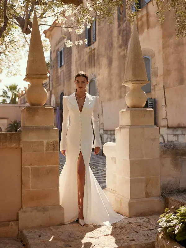 Robe Emmelyn