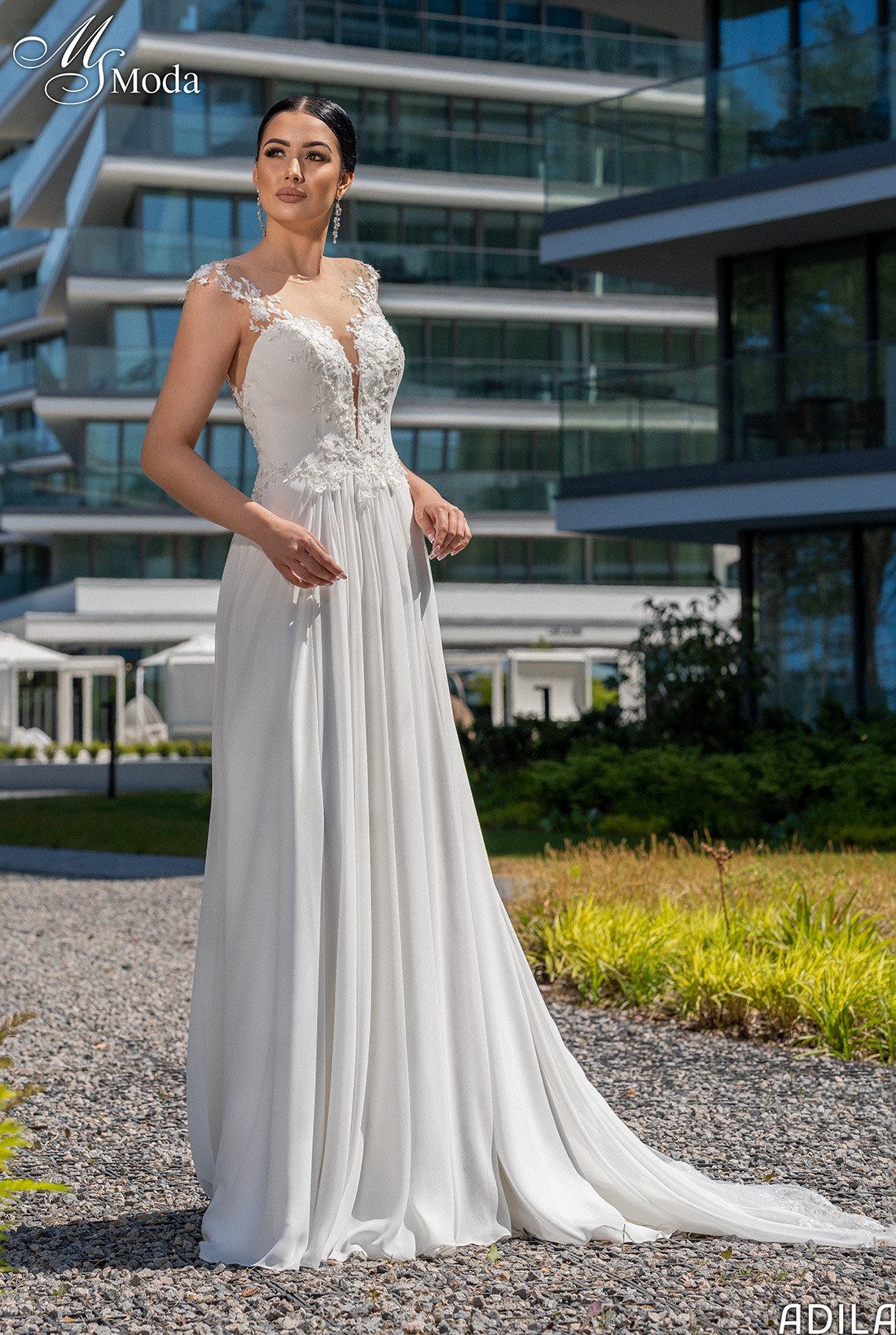 Robe Adila